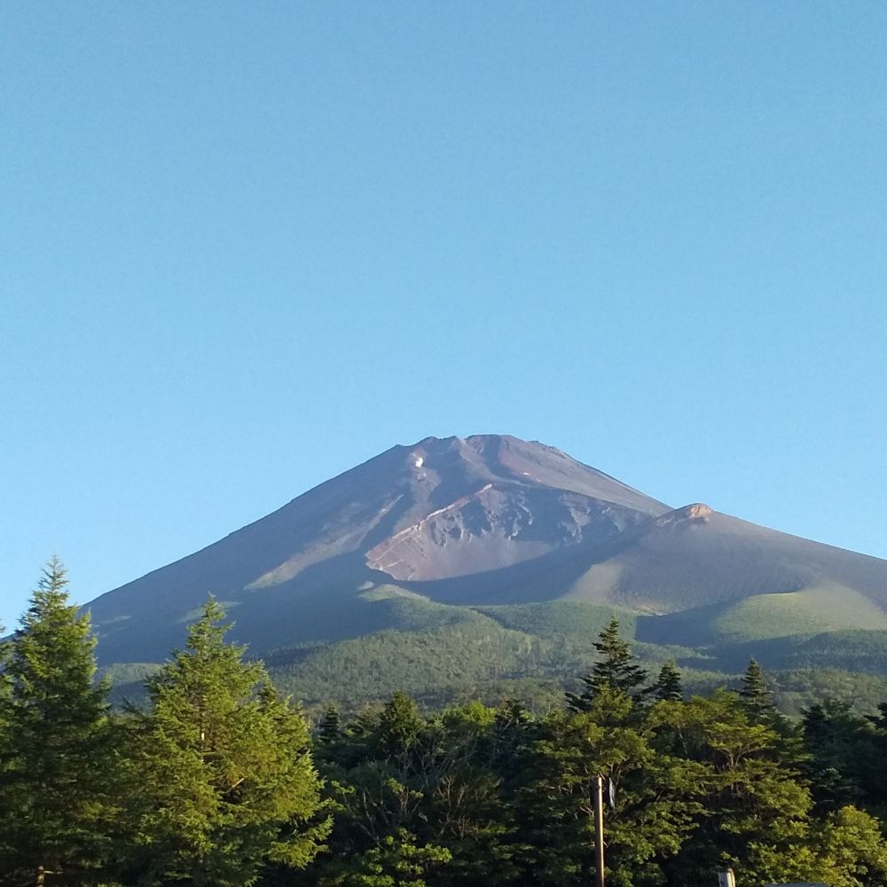 けん