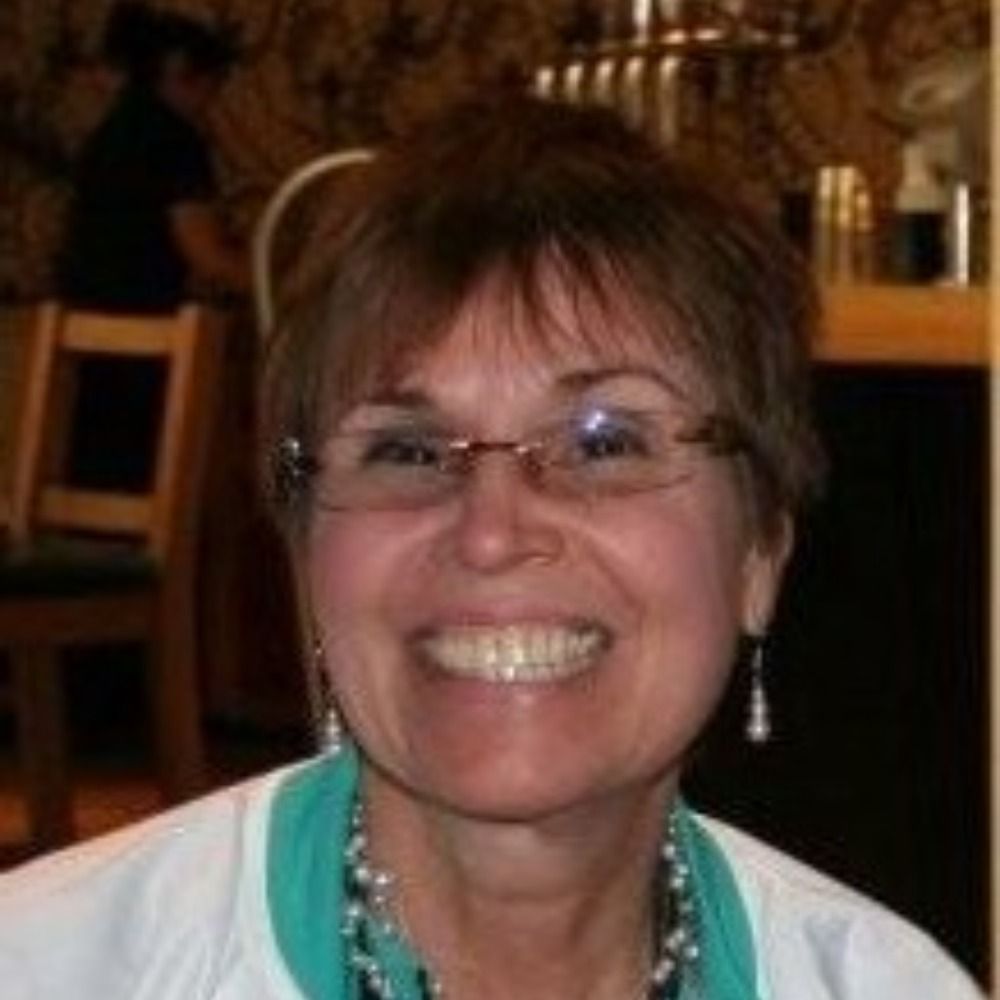 Mary Ann Bernal's avatar