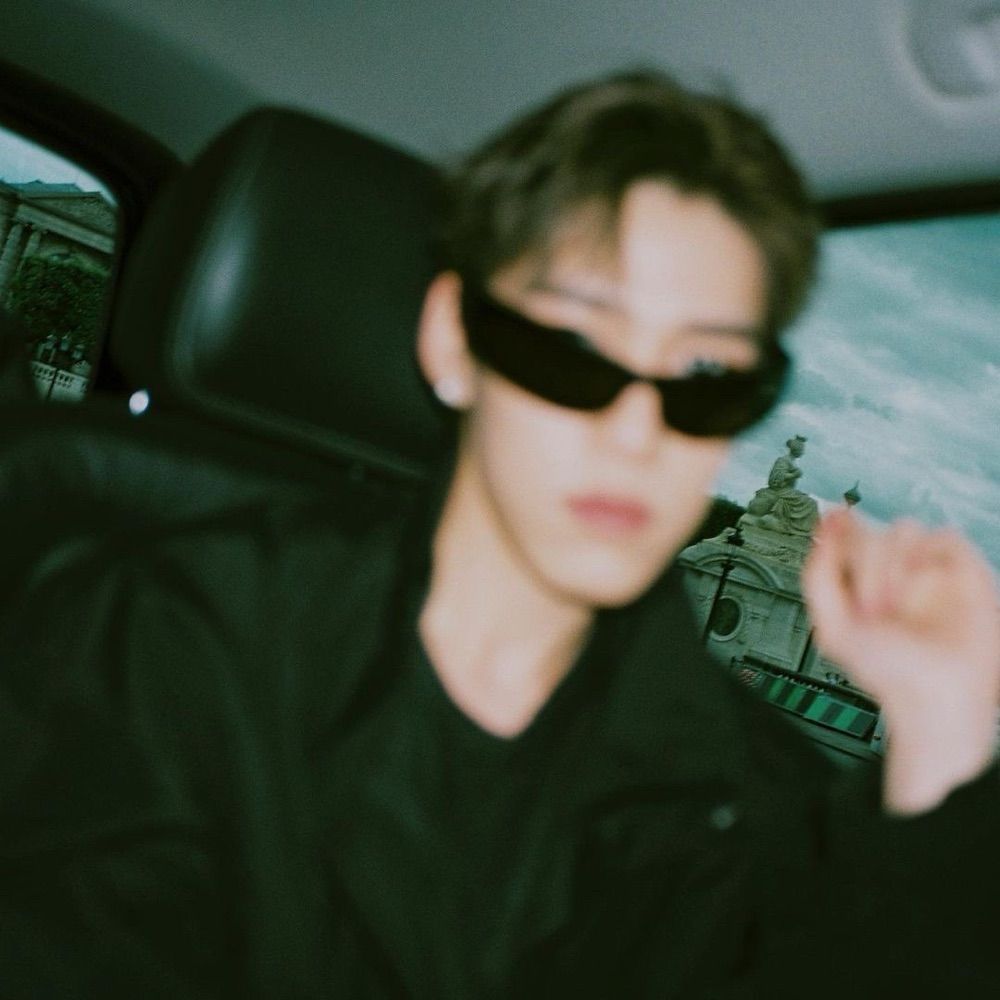 𝑆𝑢𝑛𝑑𝑎𝑒.𝑟𝑜𝑠𝑒