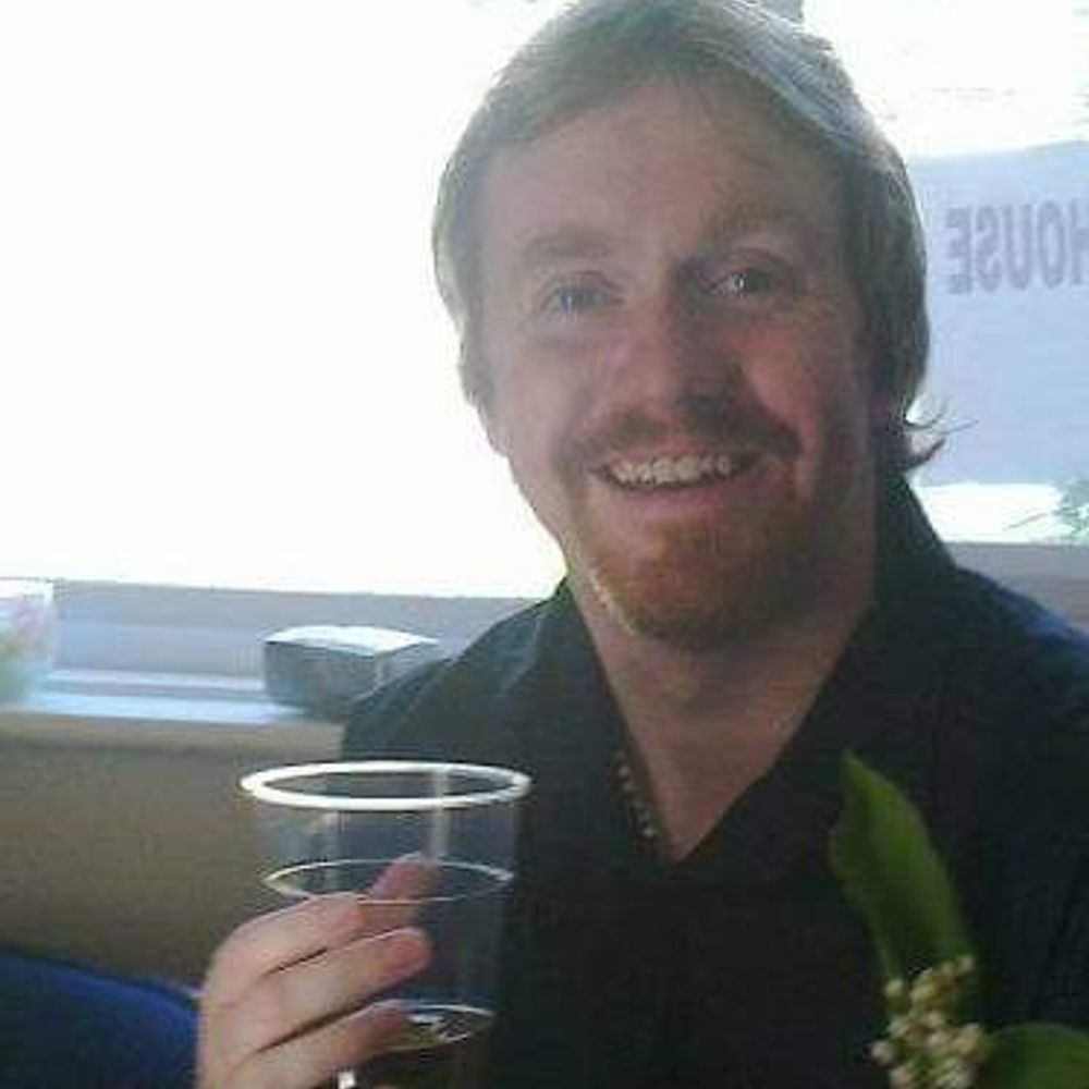 Simon Strong 