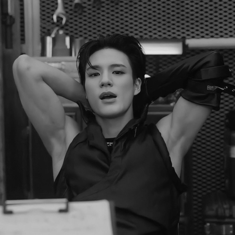 Jeno.