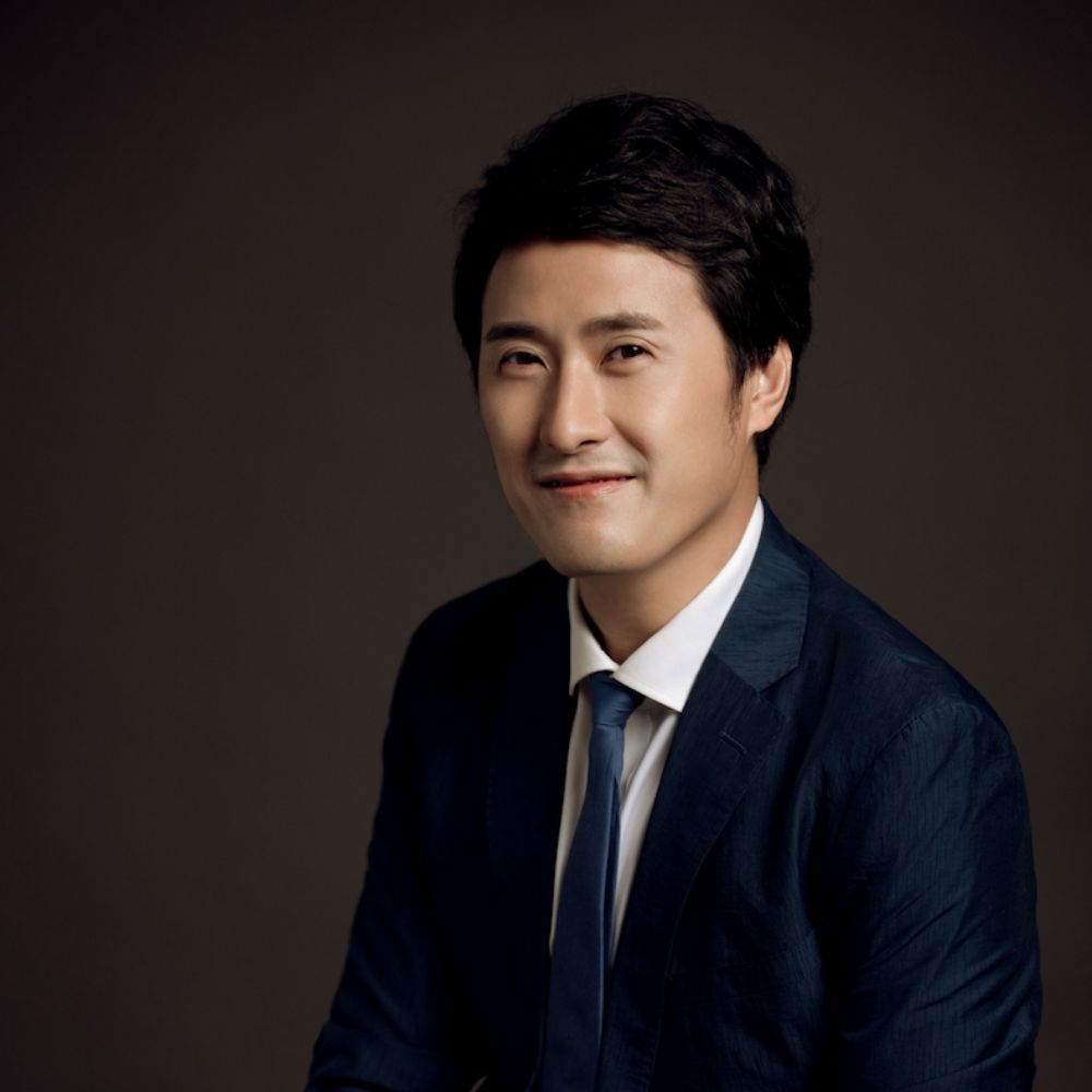 Louis Yi LIU