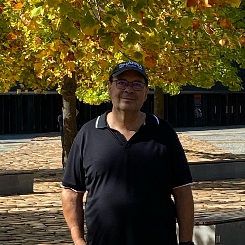 Carlos J Zuluaga