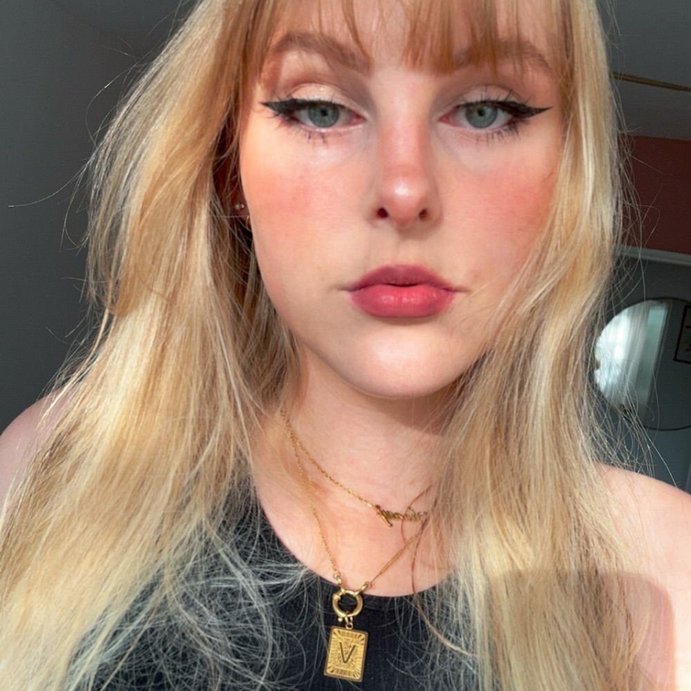 van ✨