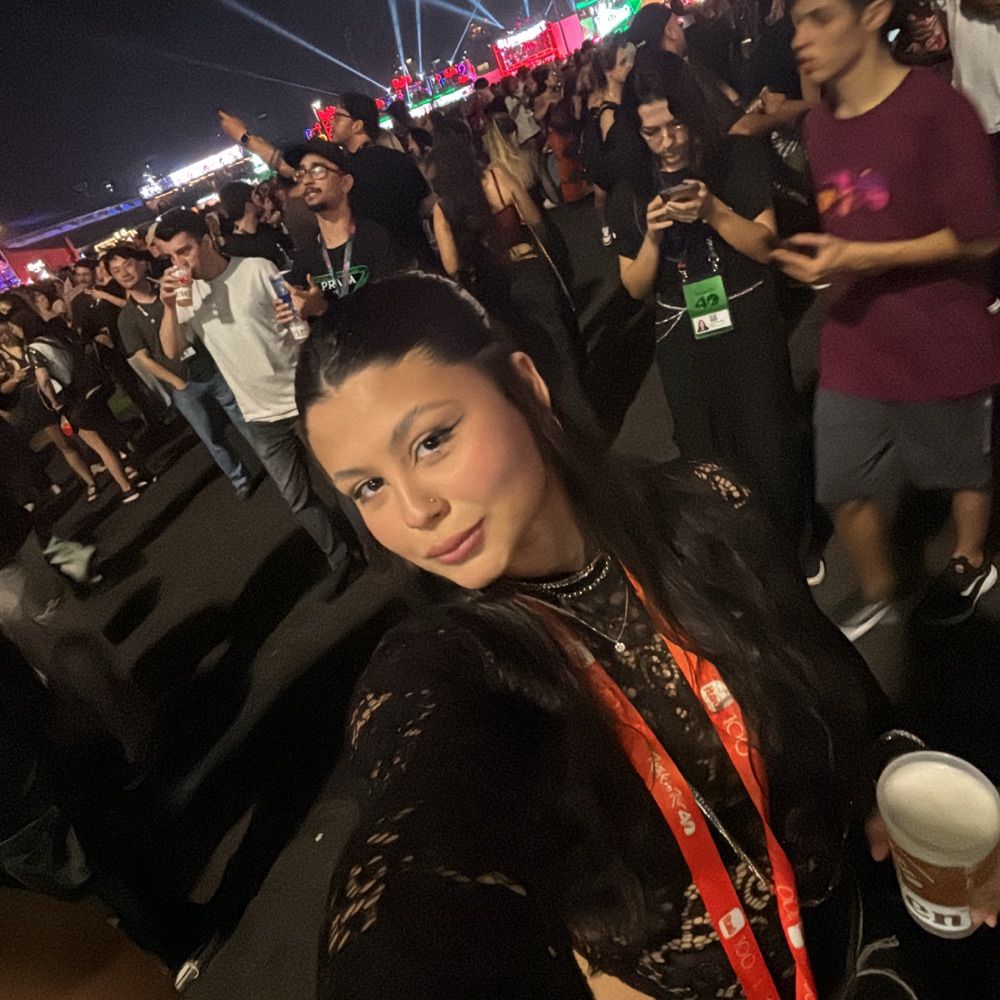 Júlia🦂