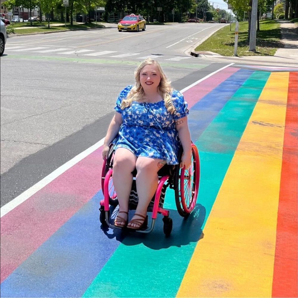 Lorelei Root ♿️🏳️‍🌈 (she/her)