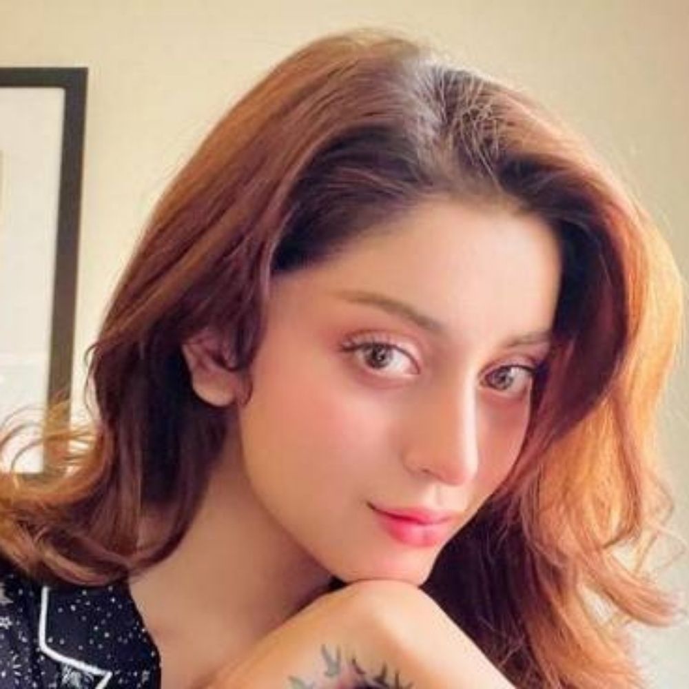 Alizeh Shah Official