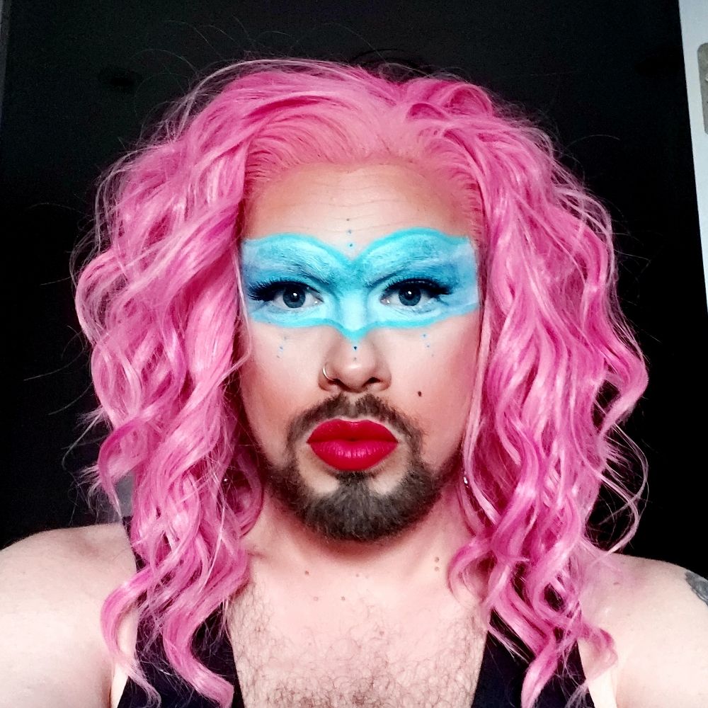 Andy/Frida (they/them)