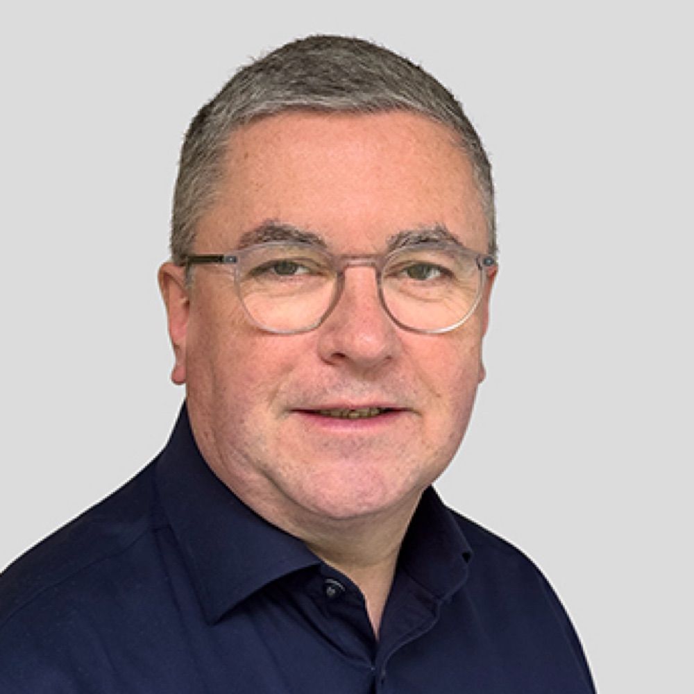 Rt Hon Sir Robert Buckland KBE KC