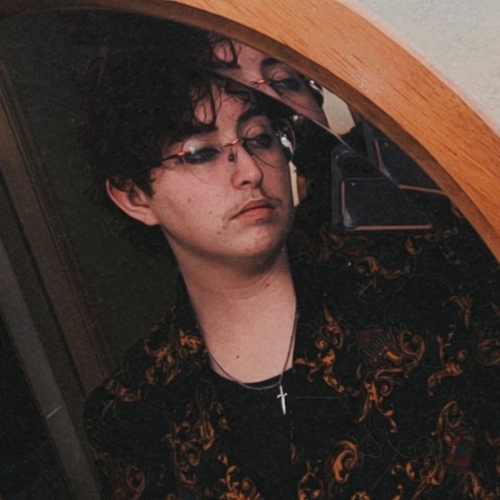 Sin 🫀 is drafting?? editing?? 🥀