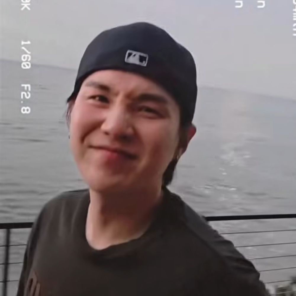 𝐫𝐚𝐟𝐚 mulher do suga do bts ও