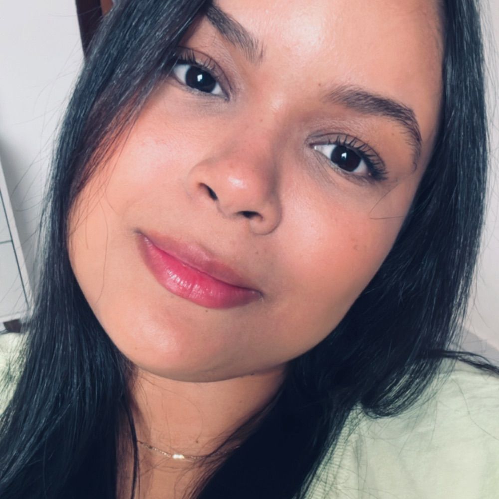 Lyvia Mendonça 