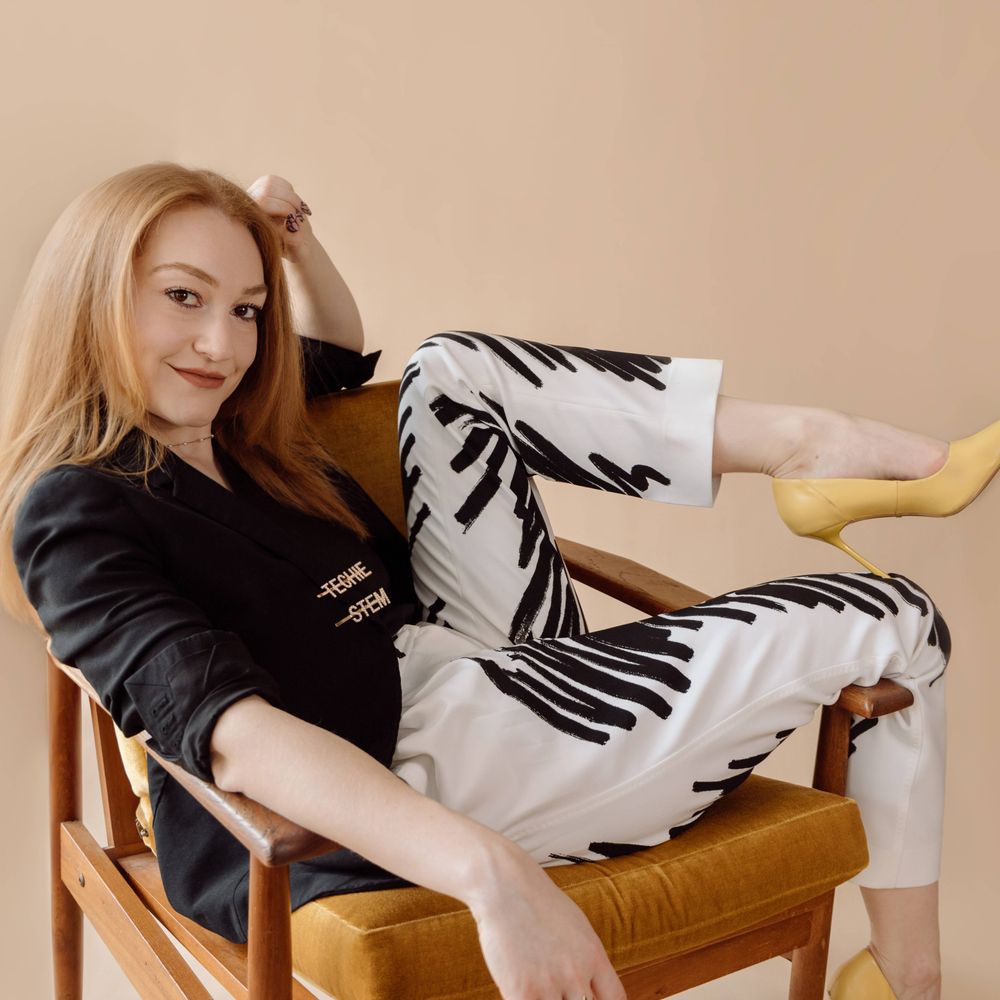 Laura J Hyatt