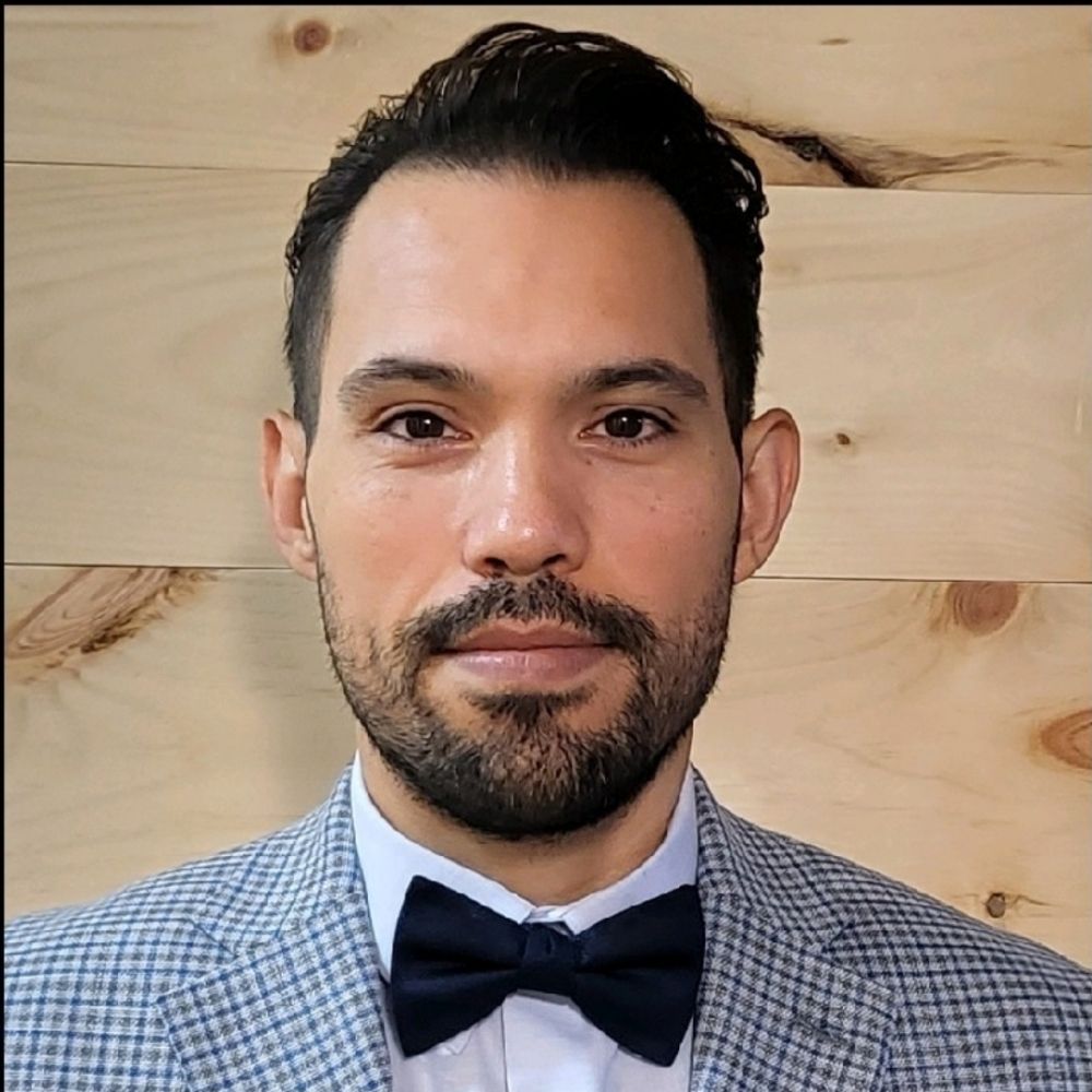 Dr. Gerardo Lewis