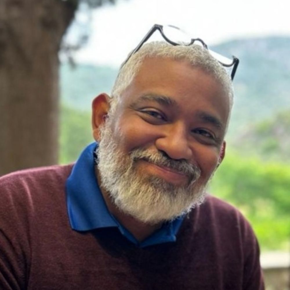 Jose J Padilla