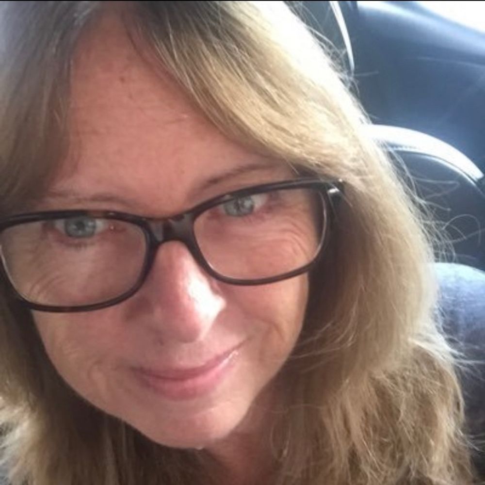 Carole Lowe