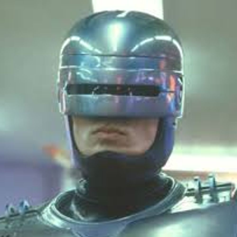 Humanidade que sobrou na boquinha do RoboCop