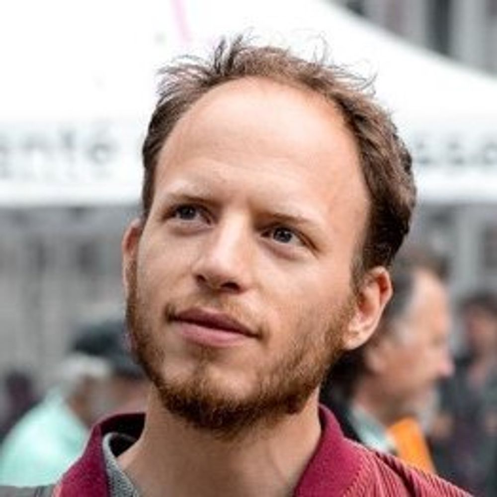 Valentin D.