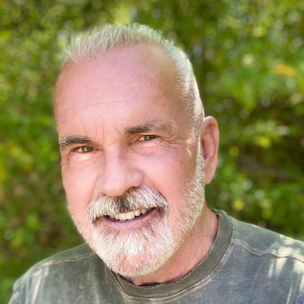 Glenn Howell