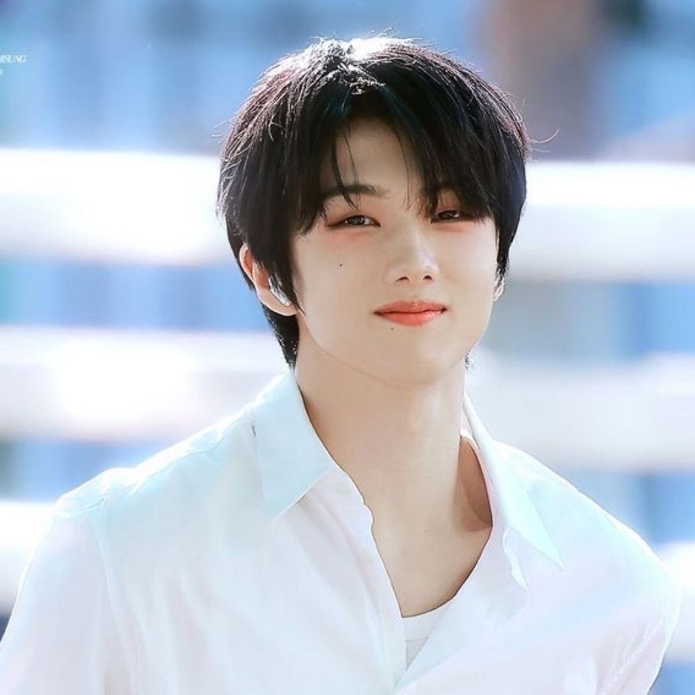 jisung pics 🤟🏻