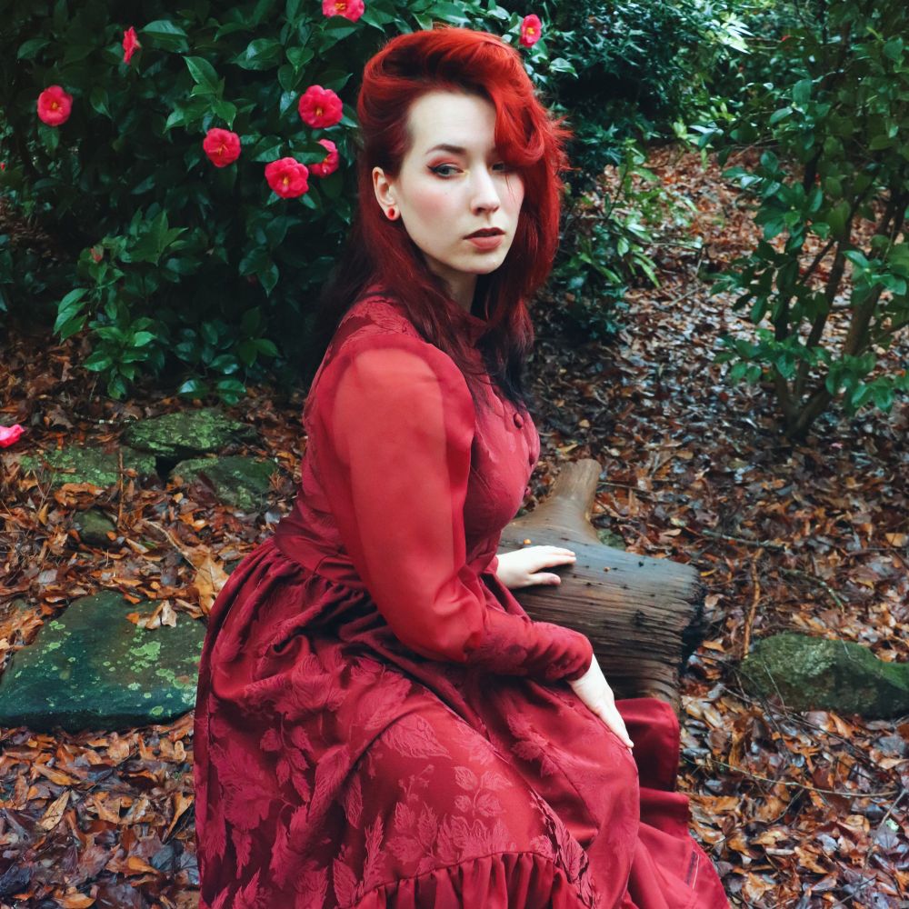 Mira Scarlet