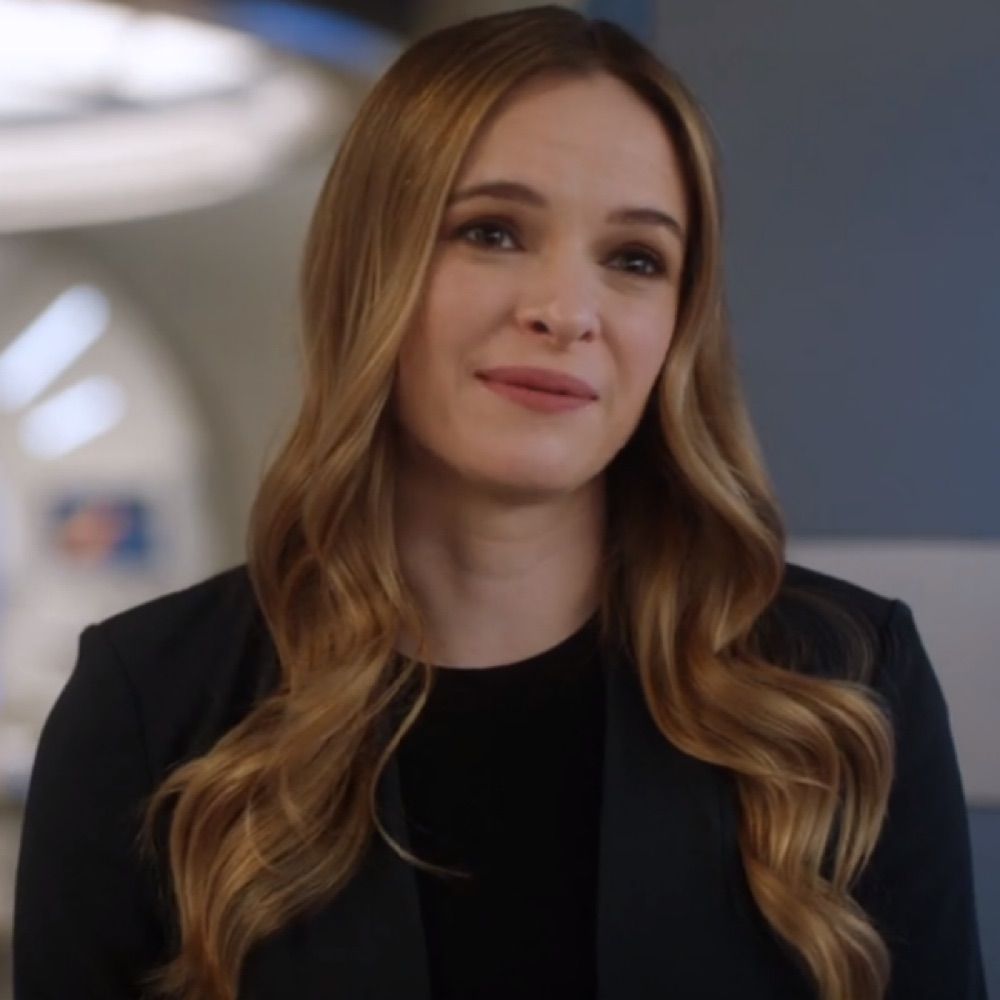 Caitlin Snow