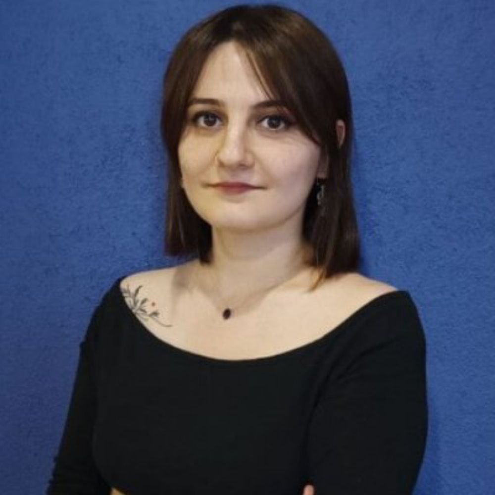 Esra Tokat
