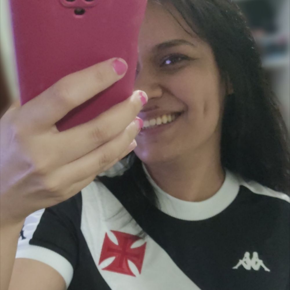 Erika Araujo ✠