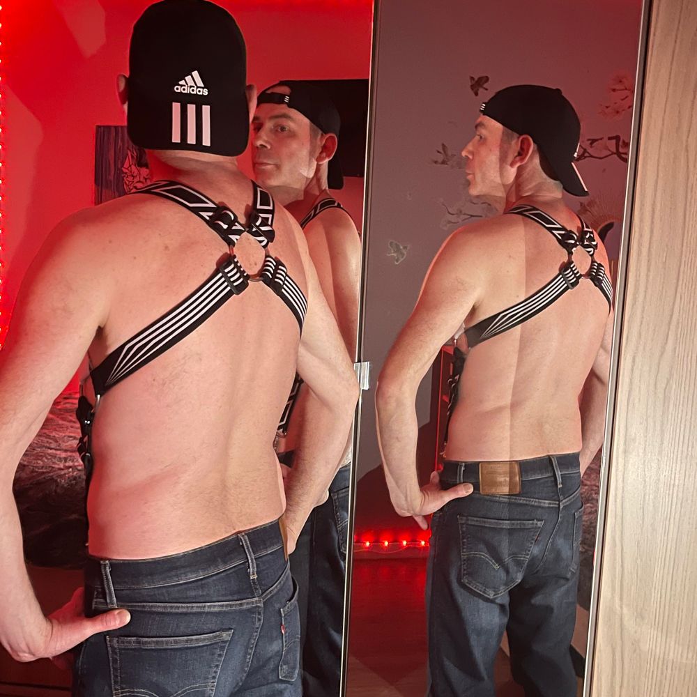 Hot French Guy 😈 XX 🇫🇷 🏳️‍🌈