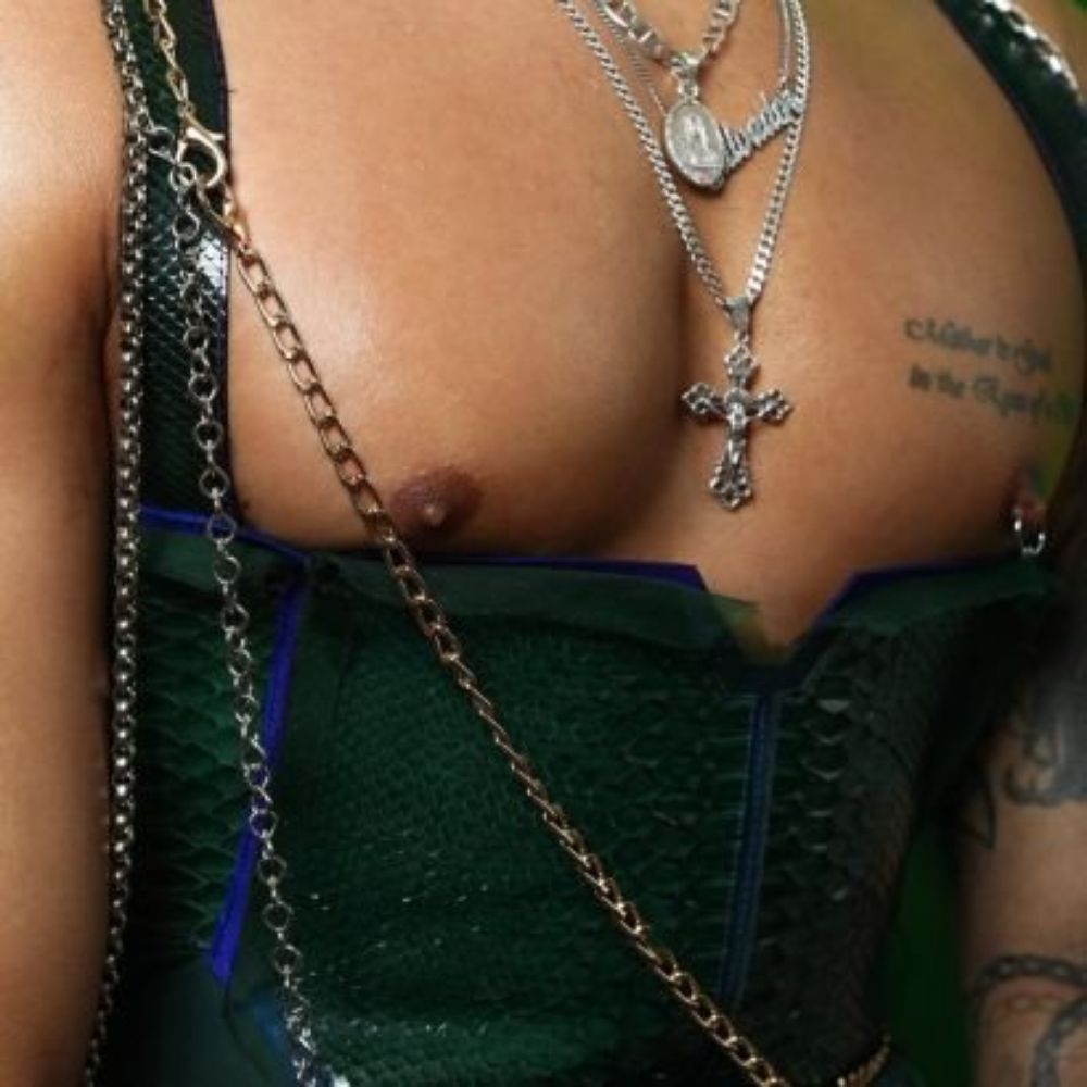 🔞MENS TITS💜