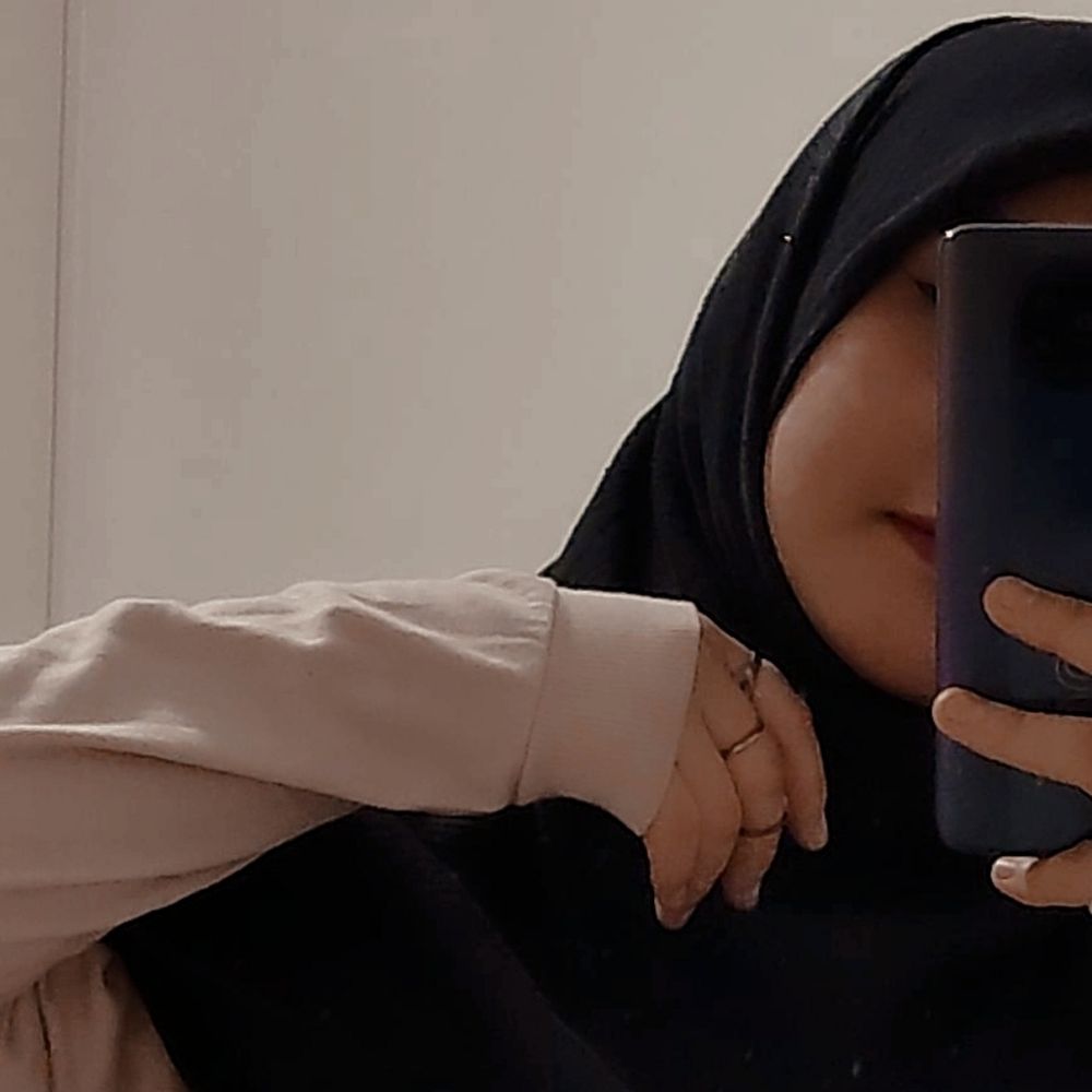 فآطِمه‌حُسٌنآ