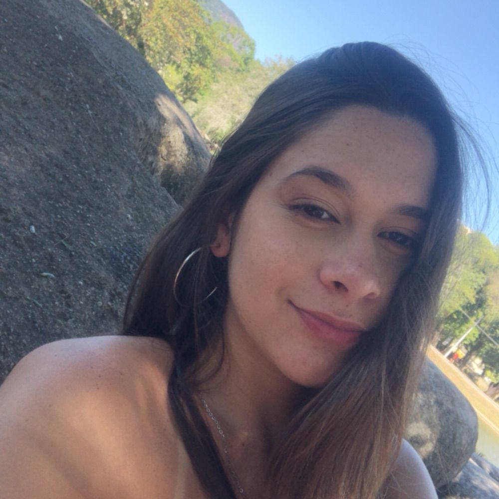 J💋