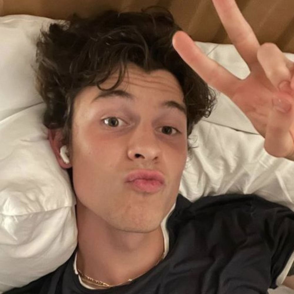 pietra viu o shawn 𓆩♡𓆪