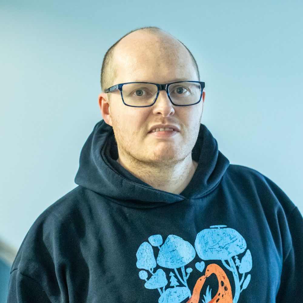 Dr Andy Hodges (he/they)