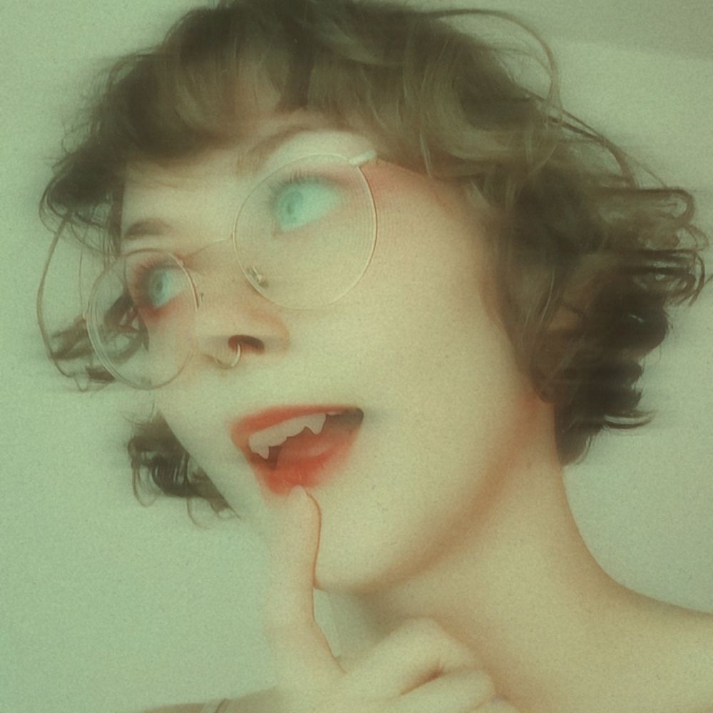 🩸 Nadine Oestreich 🩸