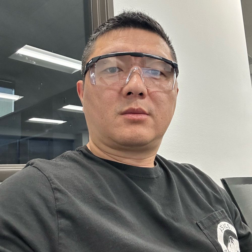 刘 坤