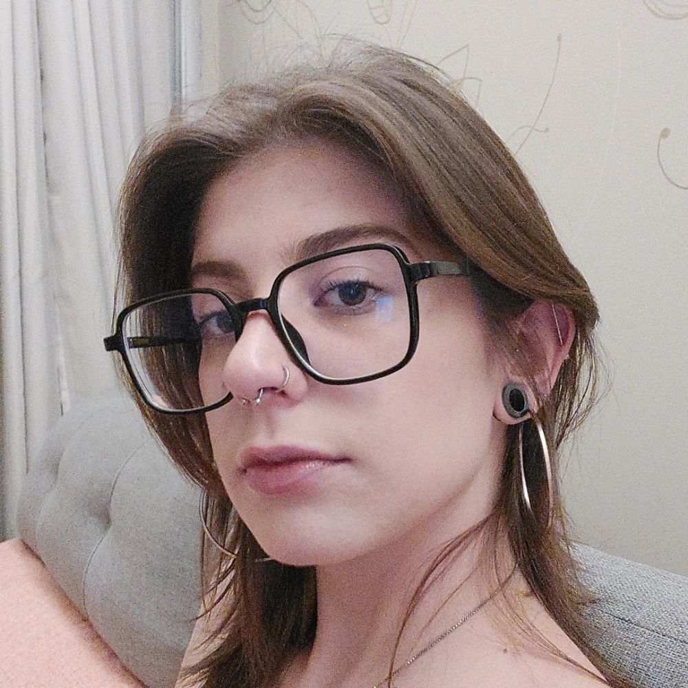 bi quiet · · ─ ·☽𖤓☾· ─ · ·