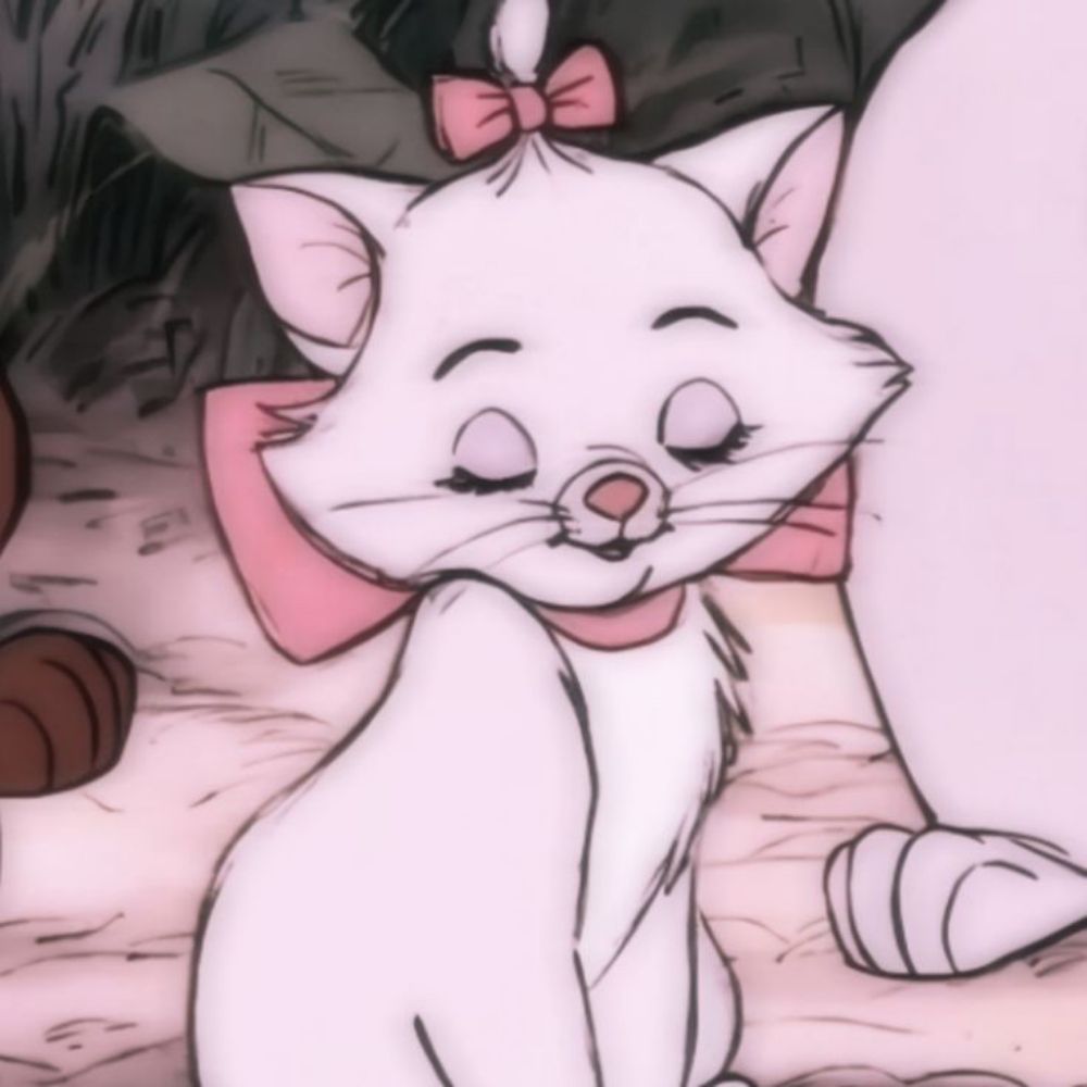 ʟ . ᴇ ♡ 