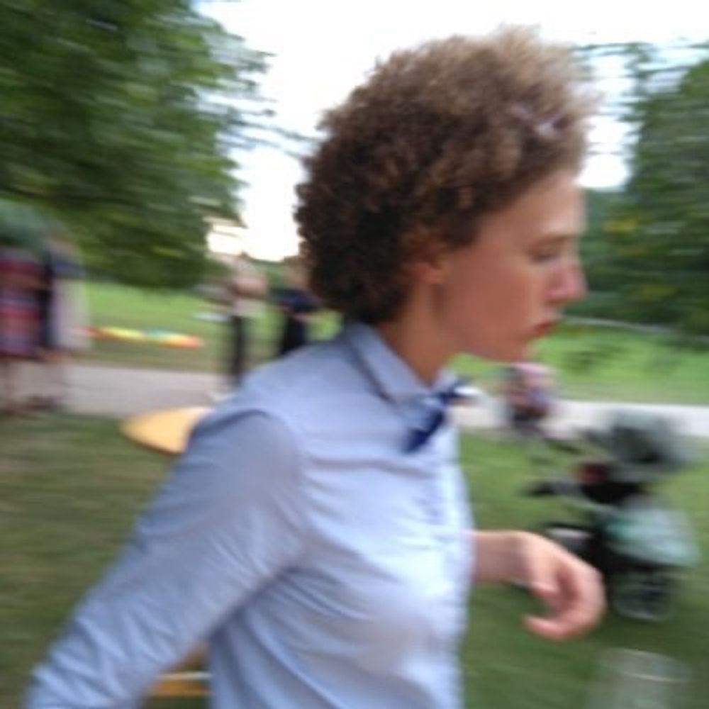 Lena Holzer