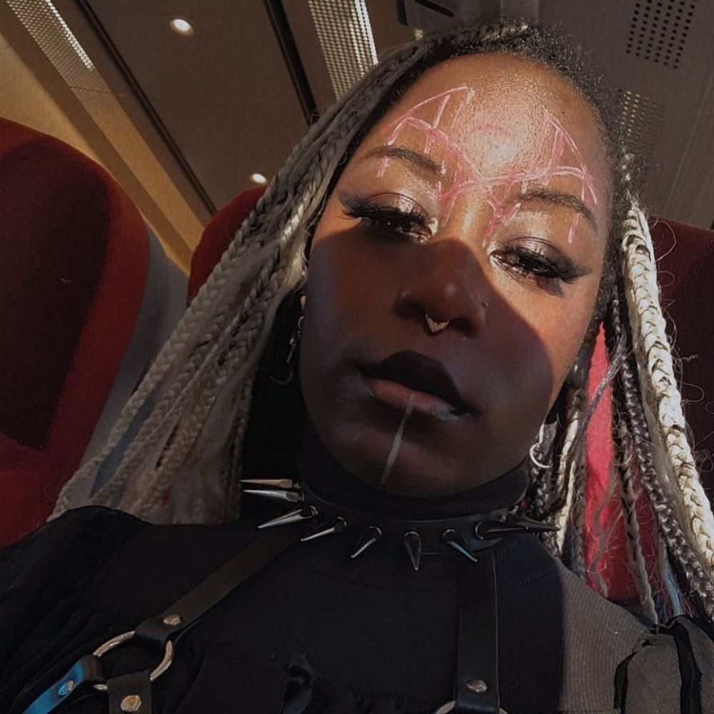 ꧁༒•✨𝔍𝔞𝔢✨•༒꧂