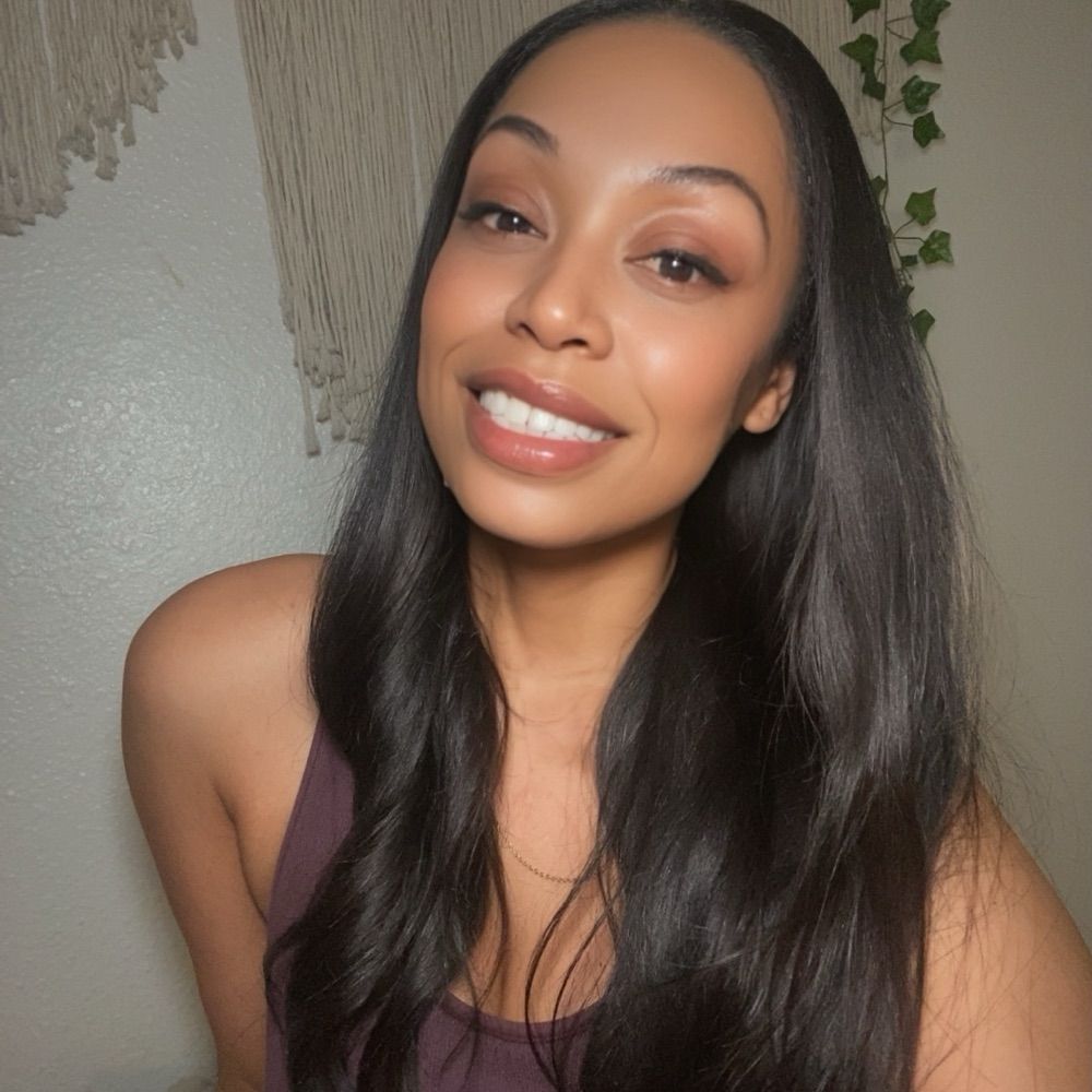 Cynthia | Digital Products | Small Business Growth