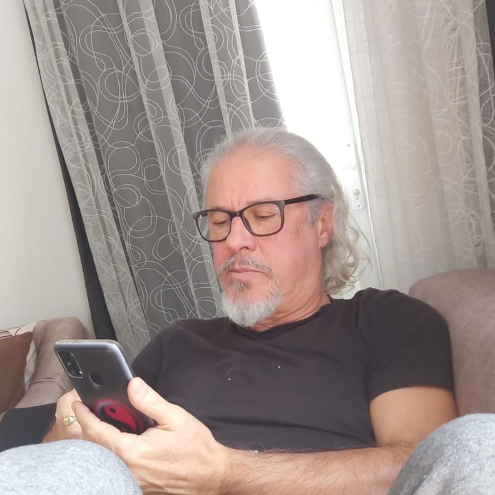 Özgür kartal