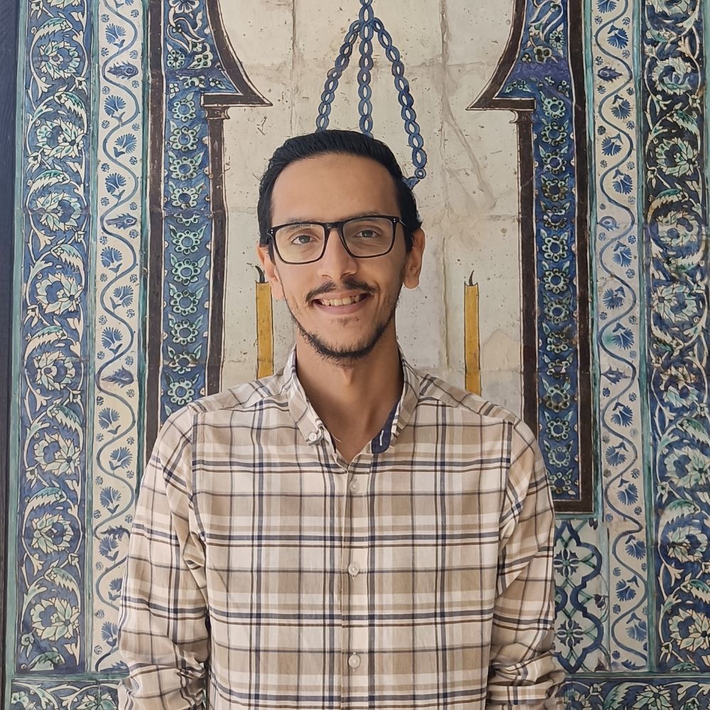 Amr Ismaiel, Android enthusiast loves crafting and gadgets
