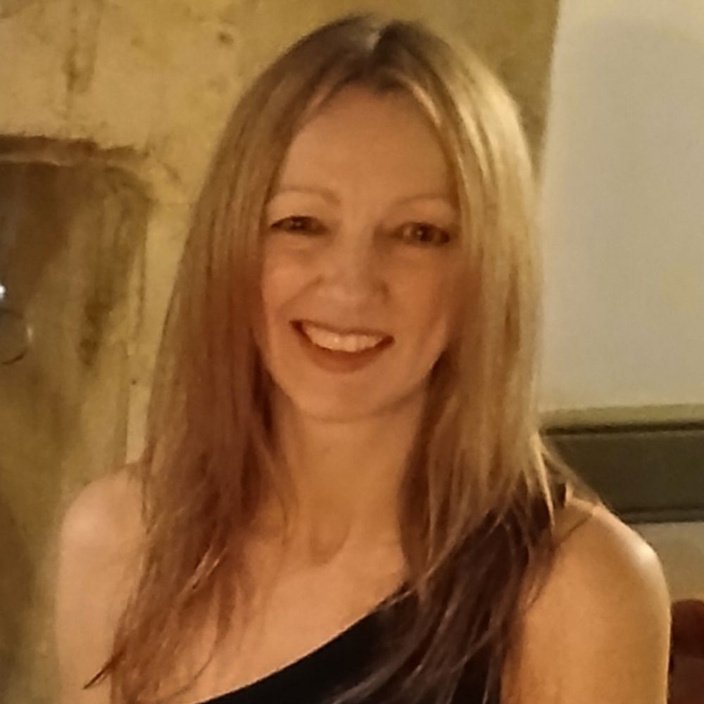 Dr Laura Cole
