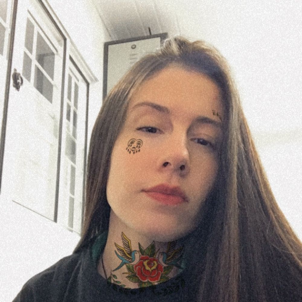 aline 🏳️‍🌈