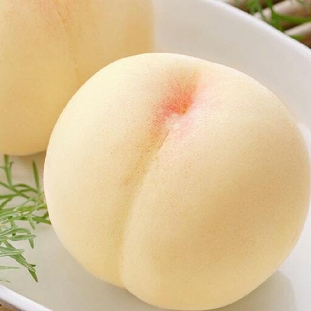 しろもも