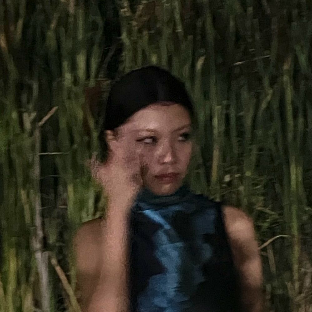 ʳ⁴