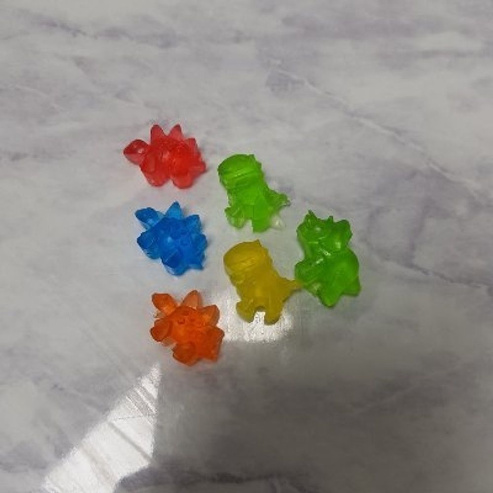 푱