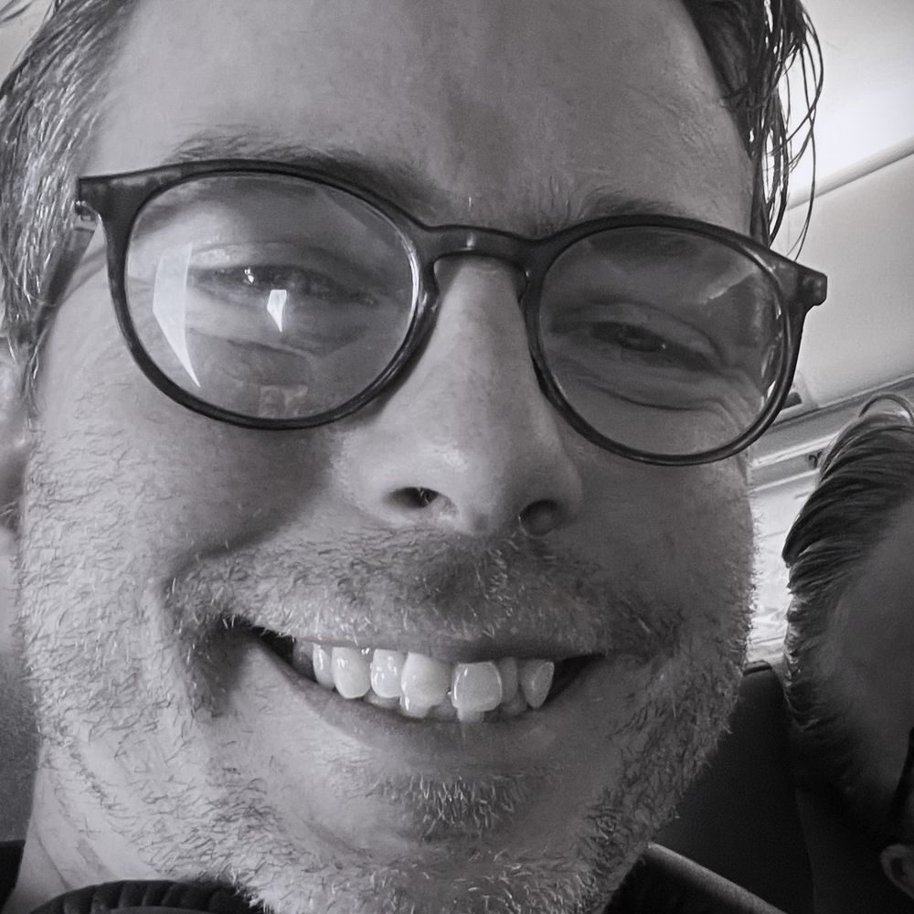 Niels R Holm