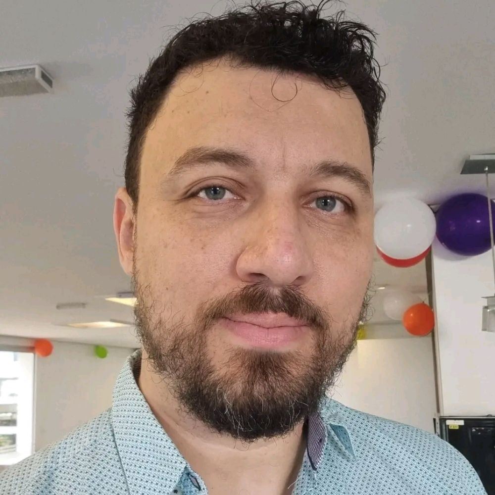 Carlos Meneghin 